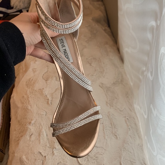 Rose Gold Steve Madden heels - Picture 6 of 8